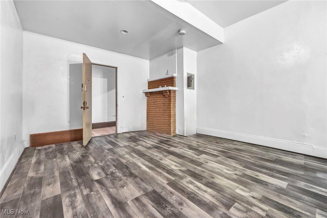 Fine - Commercial Sale