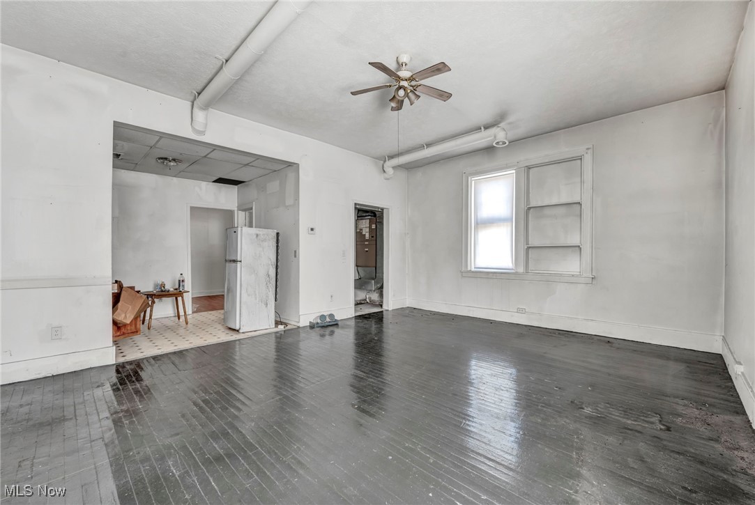 Fine - Commercial Sale