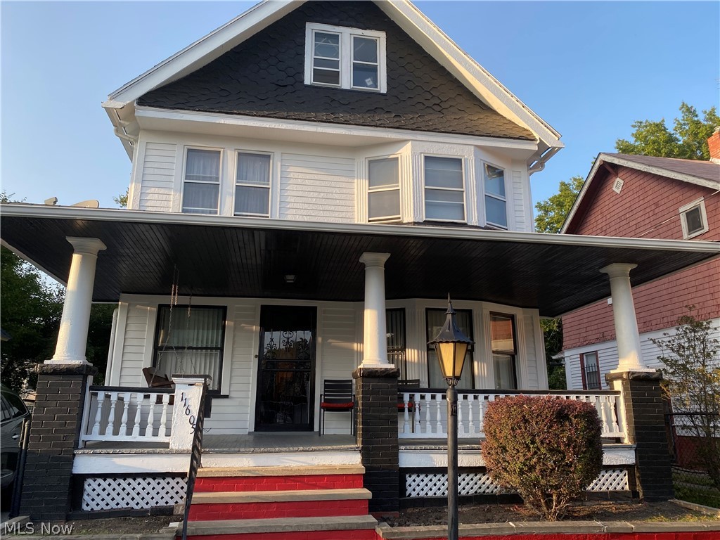 Great starter home or income producing investment home! New roof (Feb 2020) new driveway (March 2020). Updated electrical. Basement has been waterproofed. All appliances including washer and dryer. Central Air! Move in ready/ tenant ready!