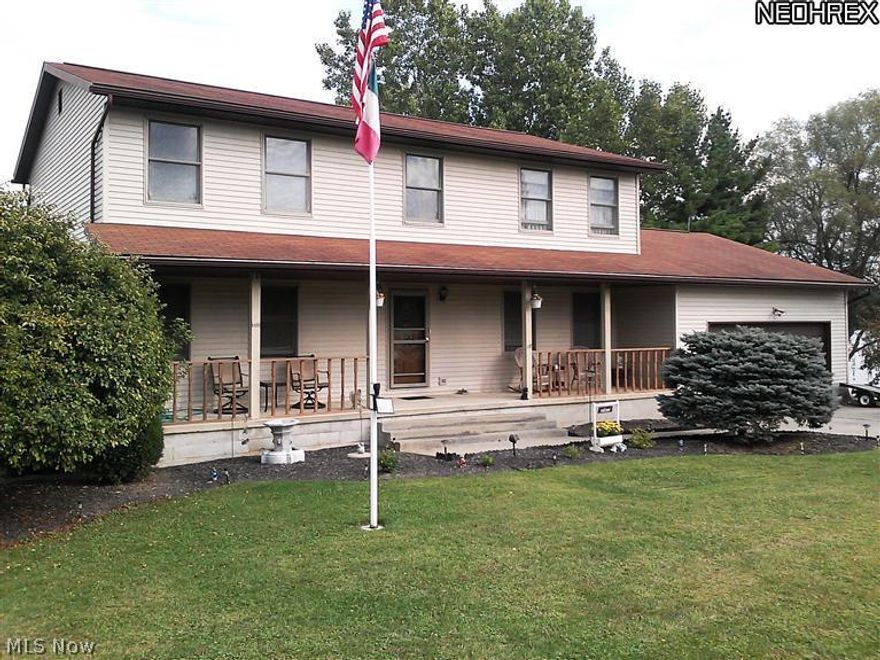 Huge home in desirable Cinnamon Lake gated community. Full clean and dry walkout basement. First floor bedroom could also be used as den. Beautiful lake view from multi tier deck. Ammenities include use and enjoyment of 135+ acre stocked lake, large community pool, sand beach, basketball and tennis courts, lodge and playgrounds. Be on vacation everyday!!