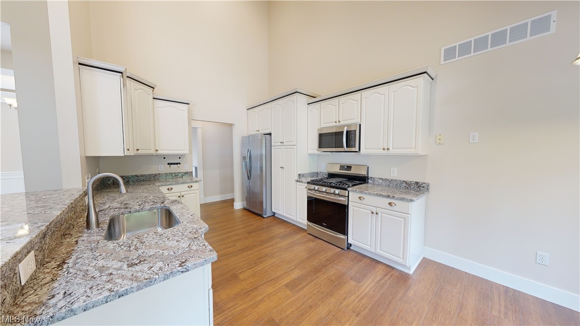 Bellflower Mdw 03b 09 - Residential