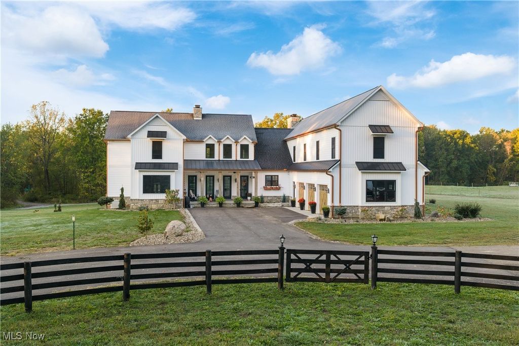 Photo of 2200 W Comet Road, Clinton, OH 44216 (MLS # 5163665)