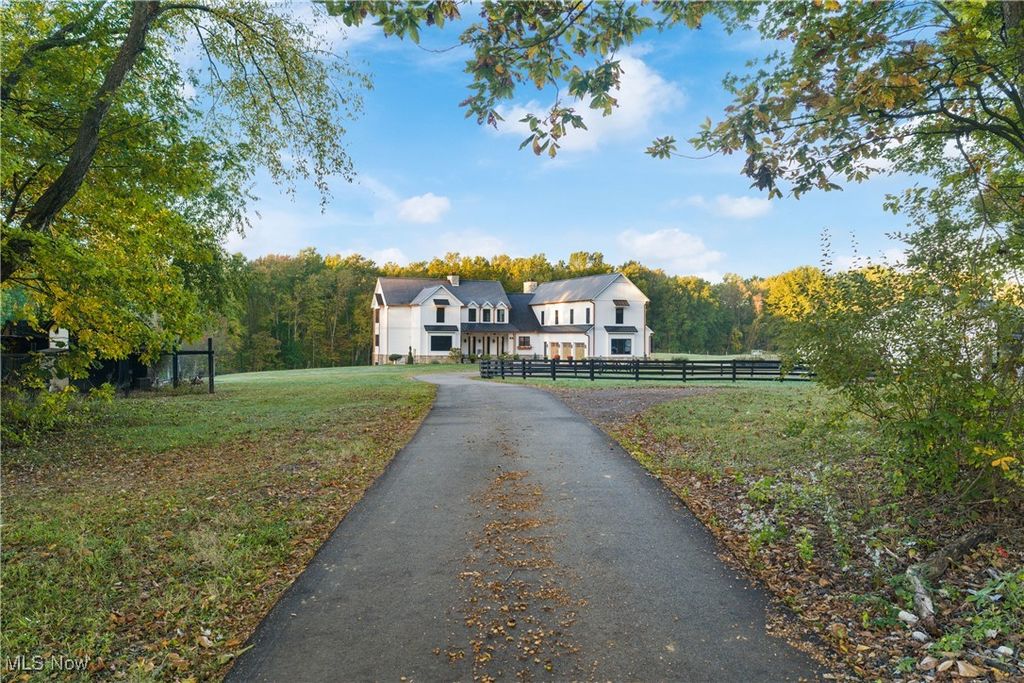 Photo of 2200 W Comet Road, Clinton, OH 44216 (MLS # 5163665)