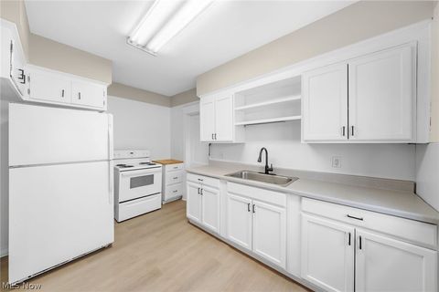 Tiny photo for 1695 Glenmont Road #Lower, Cleveland Heights, OH 44118 (MLS # 5202923)