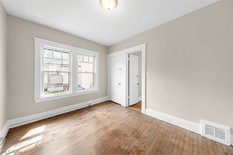 Tiny photo for 1695 Glenmont Road #Lower, Cleveland Heights, OH 44118 (MLS # 5202923)