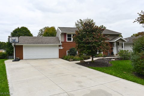Photo for 867 Ashwood Drive