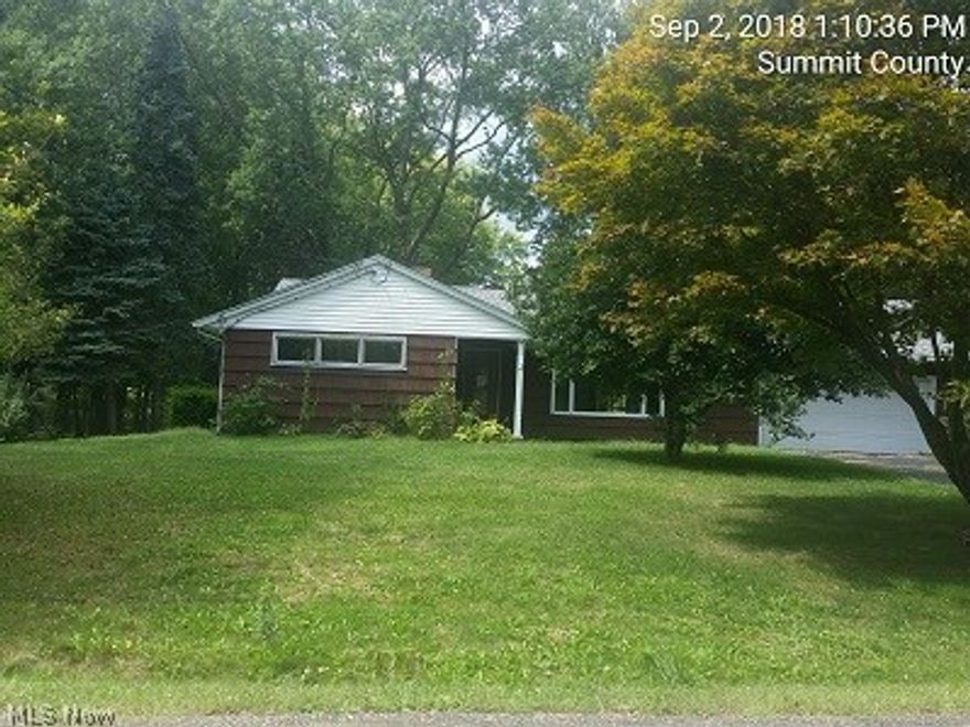 Great opportunity on this bank owned 3 bedroom ranch in nice Green neighborhood.  Area of higher priced homes.  Over sized lot. Attached 2 car garage and detached 2 car garage - workshop.  Enclosed patio room.  Full basement.  Cash offers require ten percent earnest money. Financed offers require 1 percent or $ 1000 minimum earnest money, whichever is greater. Earnest money to be payable and held by seller's title company. Seller does not activate utilities. If utilities need for inspections or appraisal, , buyer to arrange and pay all associated utility costs.  Seller cannot make any concessions