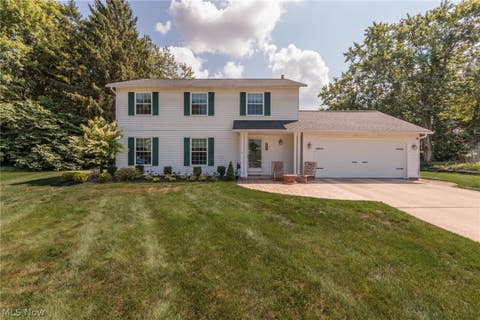 Homes For Sale - 5841 Royal Drive<br/> Willoughby, OH 44094