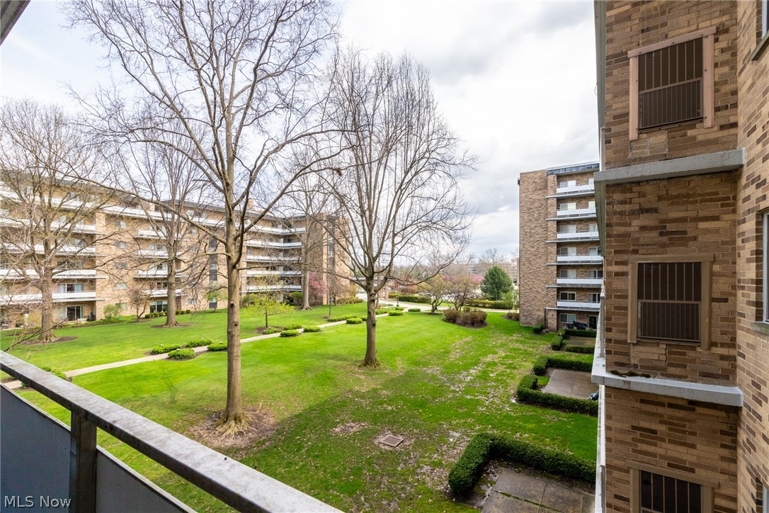 Acacia On The Green - Residential