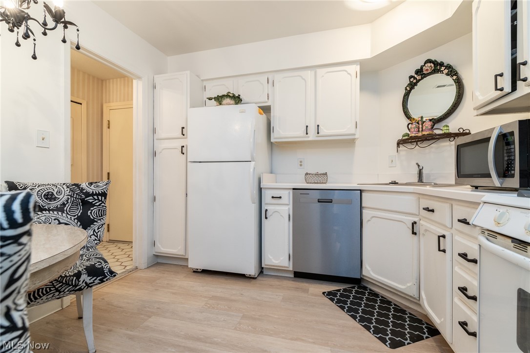 Acacia On The Green - Residential