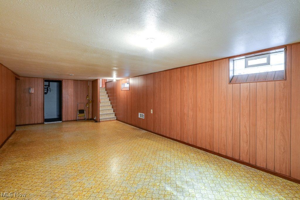 4259 W 162nd Street, Cleveland, Ohio image 12