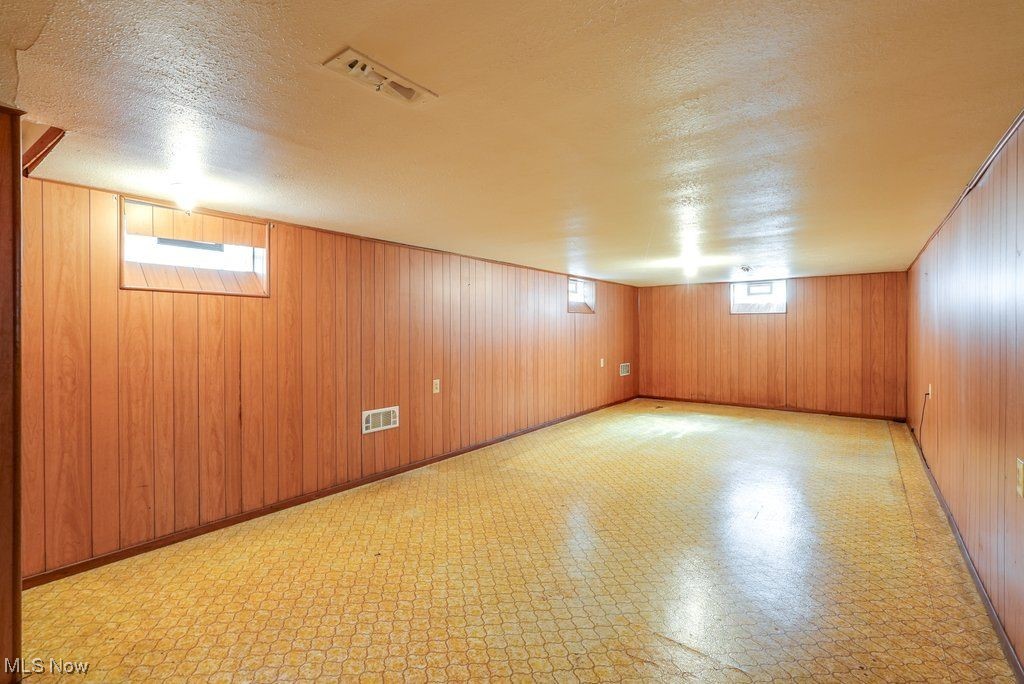 4259 W 162nd Street, Cleveland, Ohio image 13