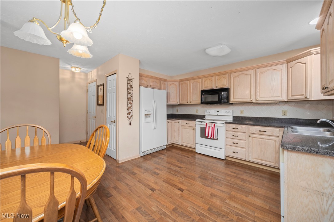 Cinnamon Woods Condos - Residential