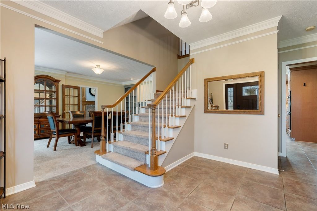 Photo of 2903 Aylesbury Street NW, North Canton, OH 44720 (MLS # 5201962)