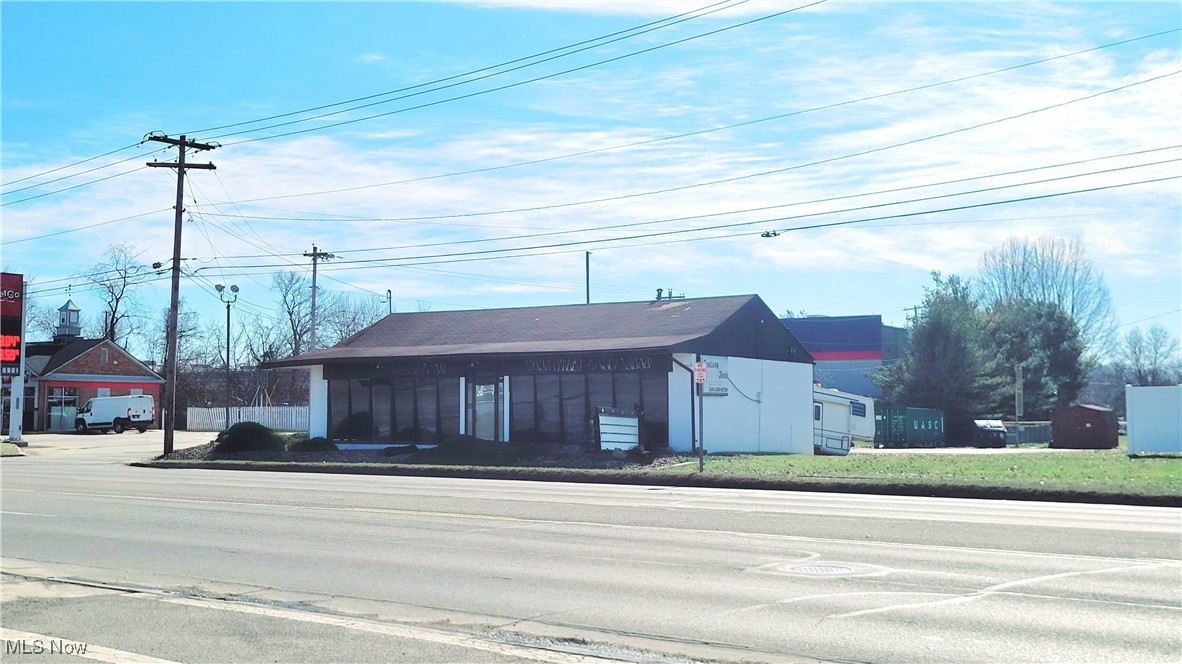 323 Pike Street
