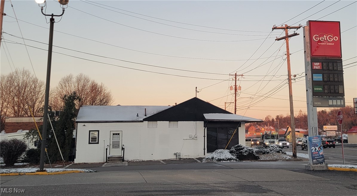 323 Pike Street