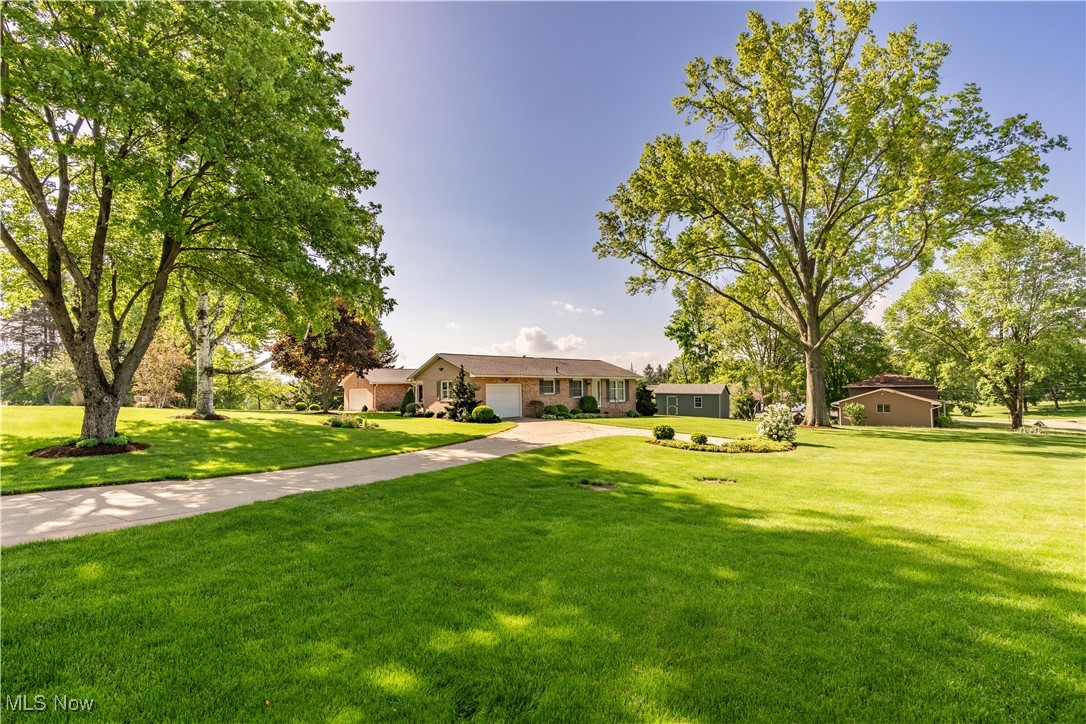 2022 Eloise Circle NE