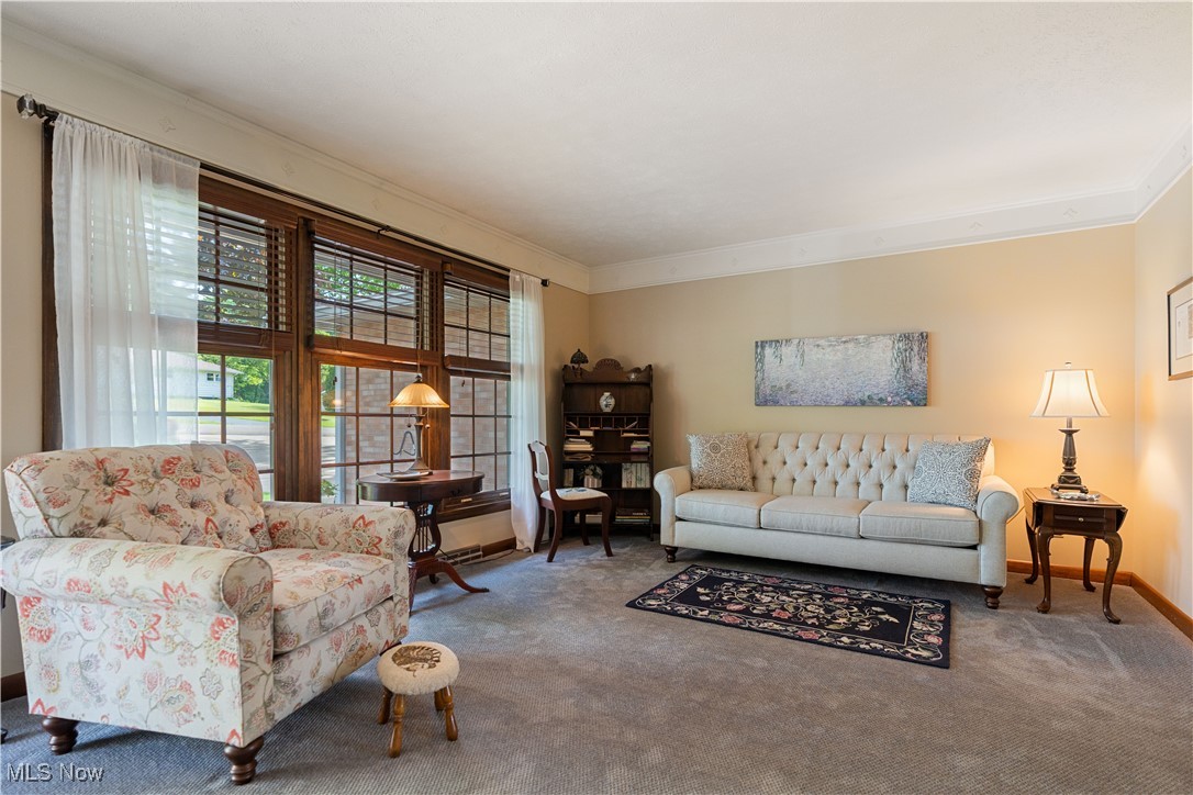 2022 Eloise Circle NE