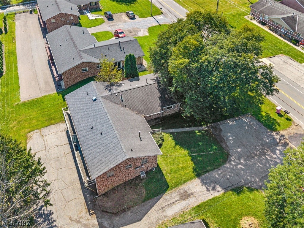 104 Brookwood Way N