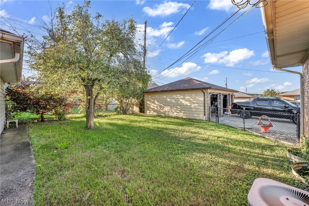 Dawn Cliff 01 - Residential