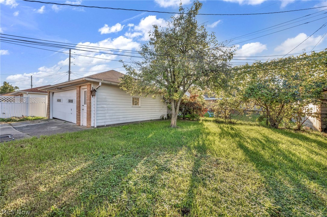 Dawn Cliff 01 - Residential