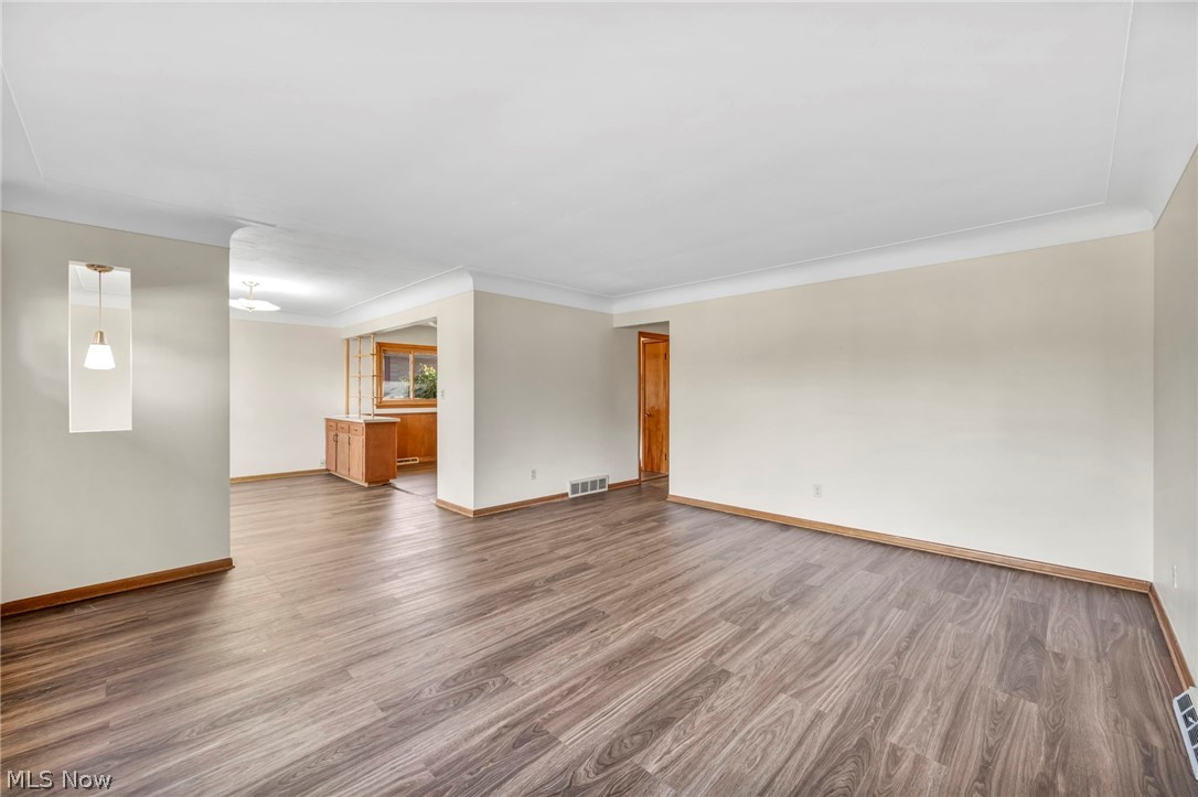 Dawn Cliff 01 - Residential