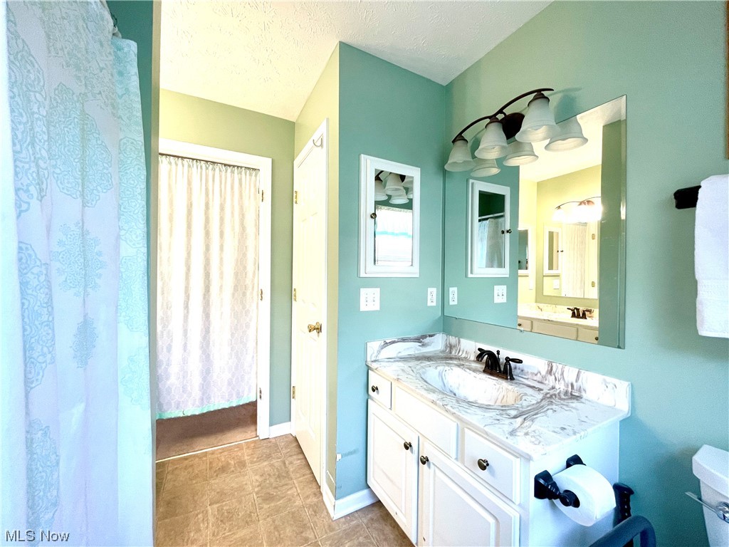 Old Westbury Estates Condo - Residential