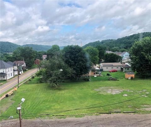 Vacant Land For Sale - 900 Ridge Avenue<br/> New Cumberland, WV 26047