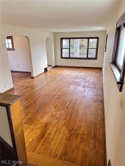 Tiny photo for 8104 Chesterfield Avenue, Parma, OH 44129 (MLS # 5256945)