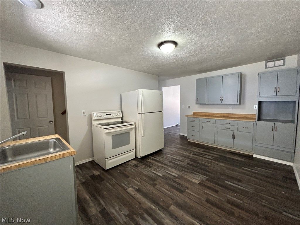 Photo of 209 Maryland Street #A, Tiltonsville, OH 43963 (MLS # 5193300)