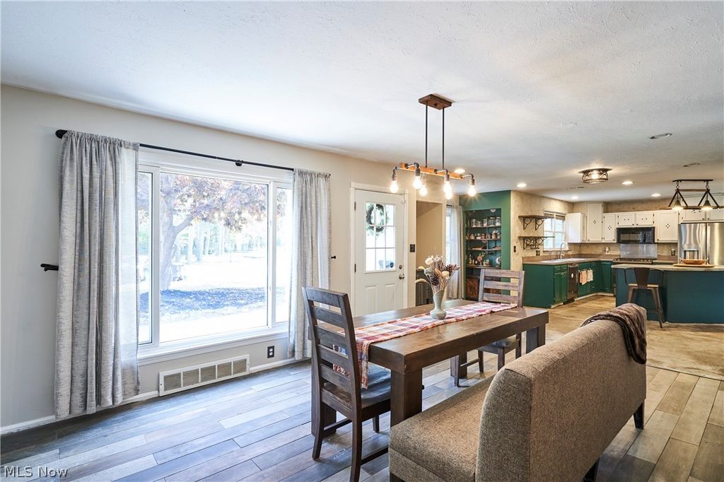 Photo of 780 Bates Road, Rocky River, OH 44116 (MLS # 5209306)