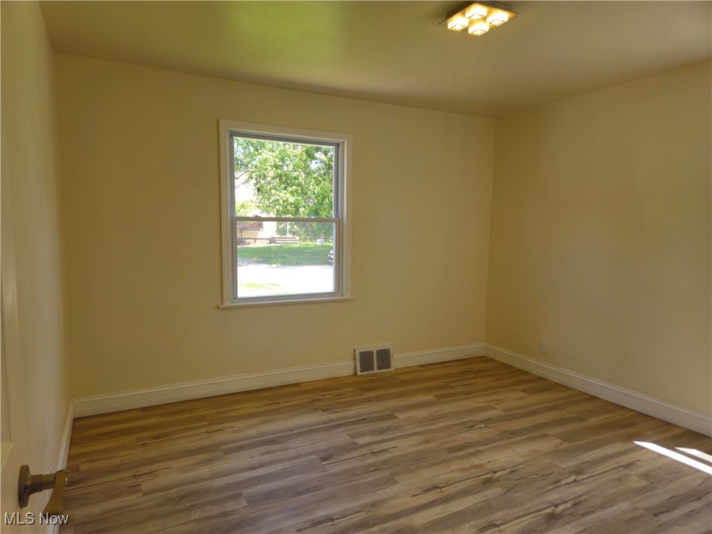 5200 Catherine Street, Maple Heights, Ohio image 7
