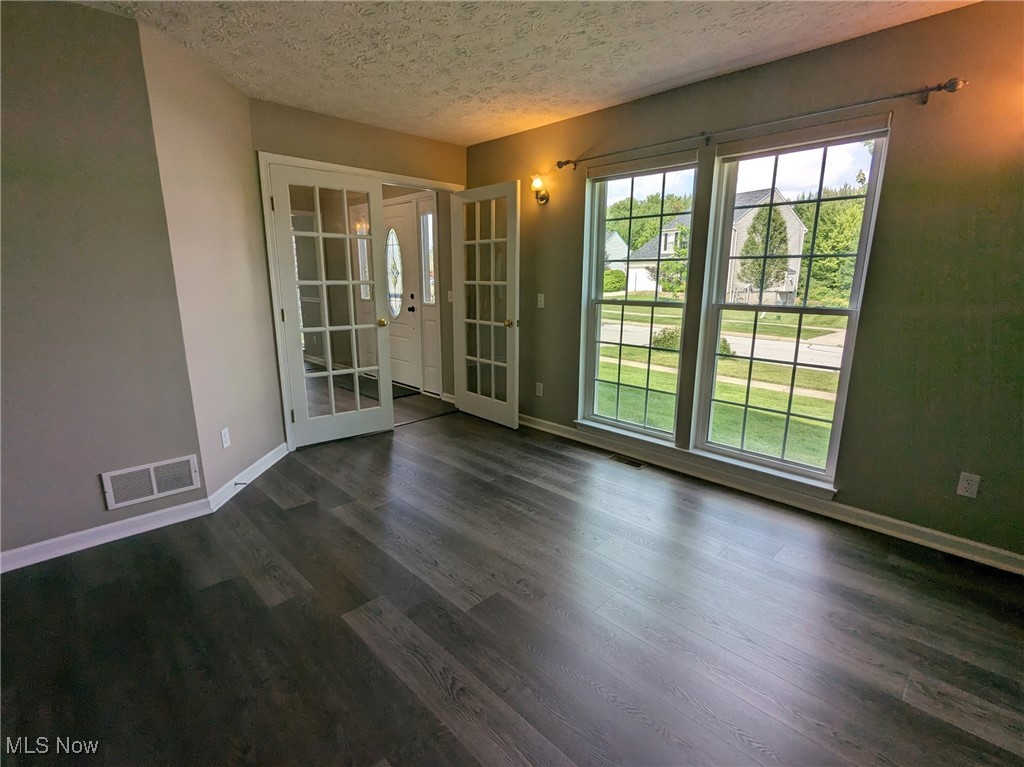 Twinsburg, Ohio 44087, United States, 4 Bedrooms Bedrooms, ,4 BathroomsBathrooms,Residential,Active,239147