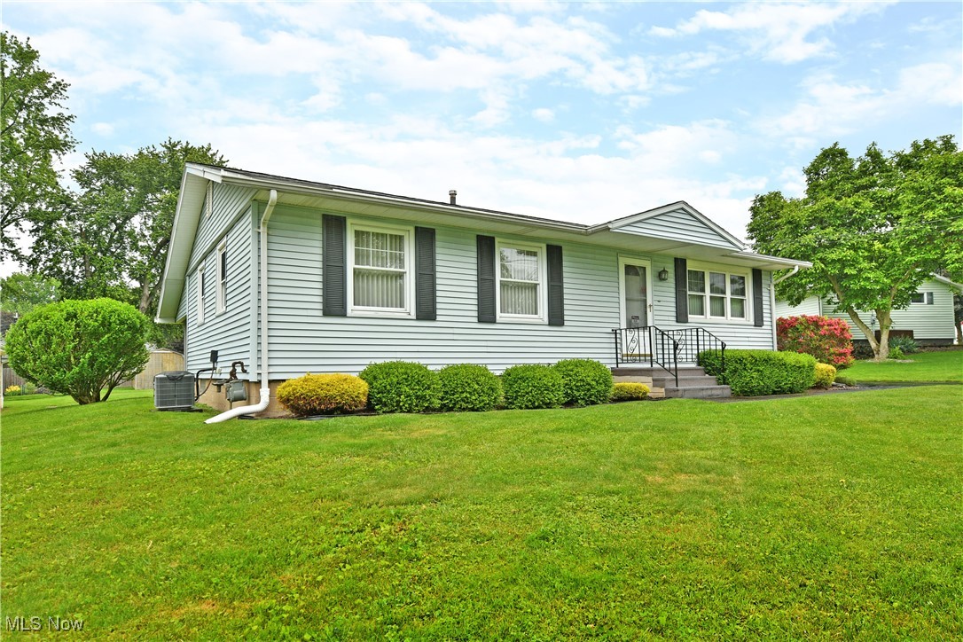 8293 Englewood Street, Warren, Ohio image 44