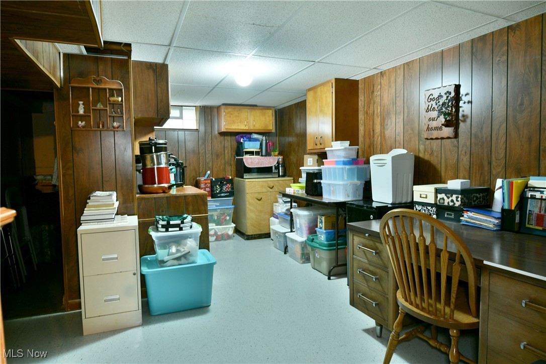 8293 Englewood Street, Warren, Ohio image 41