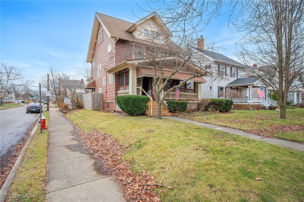 Photo of 2105 Carabel Avenue, Lakewood, OH 44107 (MLS # 5179887)