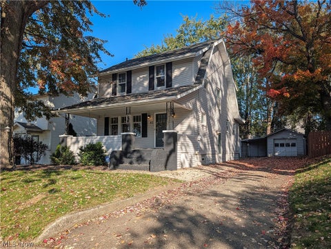 Photo of 43 E Linwood Avenue, Akron, OH 44301 (MLS # 5253091)