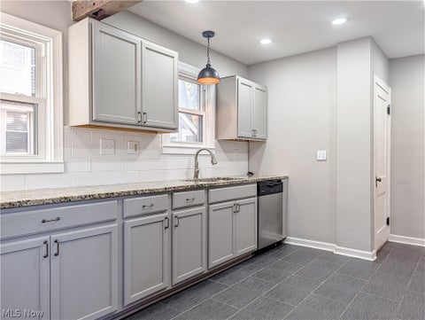 Tiny photo for 43 E Linwood Avenue, Akron, OH 44301 (MLS # 5253091)