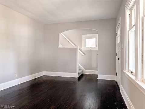Tiny photo for 43 E Linwood Avenue, Akron, OH 44301 (MLS # 5253091)