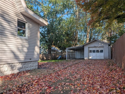Tiny photo for 43 E Linwood Avenue, Akron, OH 44301 (MLS # 5253091)