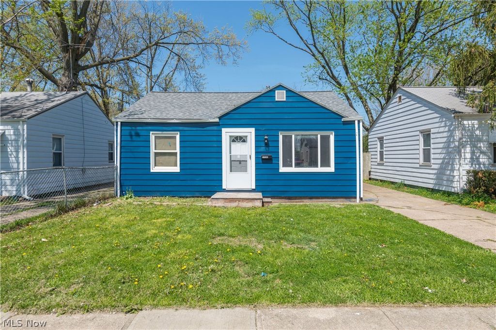 Photo of 12506 Matherson Avenue, Cleveland, OH 44135 (MLS # 5204333)