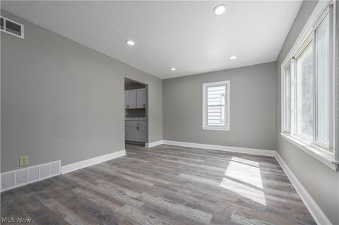 Tiny photo for 12506 Matherson Avenue, Cleveland, OH 44135 (MLS # 5204333)