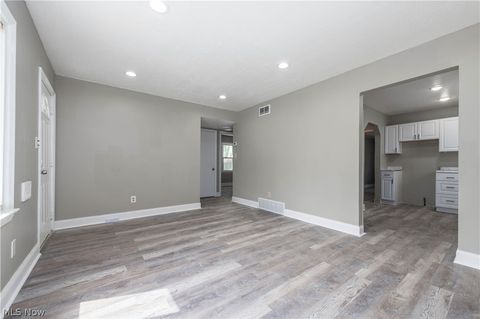 Tiny photo for 12506 Matherson Avenue, Cleveland, OH 44135 (MLS # 5204333)