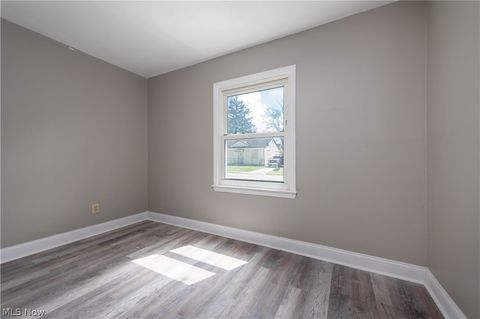 Tiny photo for 12506 Matherson Avenue, Cleveland, OH 44135 (MLS # 5204333)