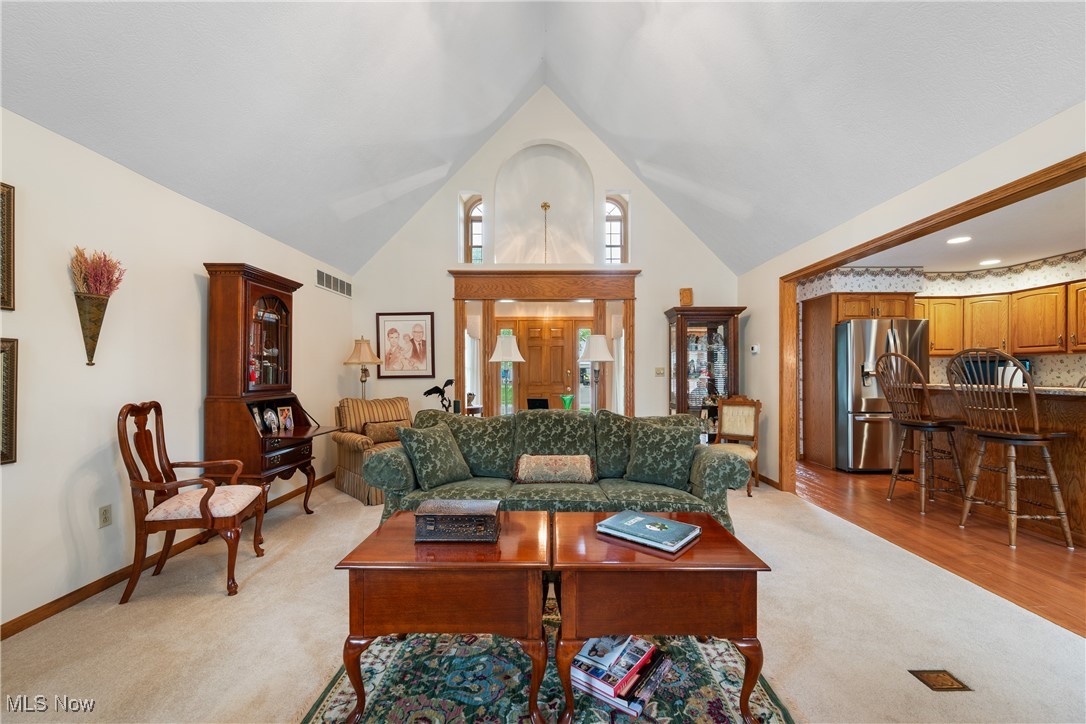3093 Snowgoose Lane, Akron, Ohio image 10