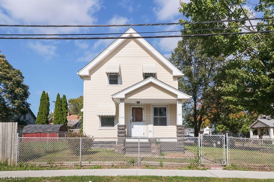 1602 Crestline Ave, Cleveland - Updated 3 Bed 1.5 Bath Home!
 
$1,025 rent / $1,025 deposit
$40 application fee per adult
1-2 pets OK w/ approved PetScreening & PetFee (Some breed restrictions apply per HUD guidelines)
NO SMOKING
1 time $99 non-refundable set up fee paid at lease signing

$30/month required resident benefit package; can include personal property/liability insurance for an additional $5/month for $35/month total.
 
All applicants are required to fill out a PetScreening application, found on our website/app before being processed. Even if you have NO pets - this app must be filled out. 1 time, non-refundable pet fee of $200-300 per animal applies to all pets & must be paid prior to or when you pay your 1st month rent. (No fee for qualified assistance animals)

Our application is processed through secure site: Findigs. They require ID & income verification. Without this, your app will not be processed. They offer 24/7 chat support on their app directly if you