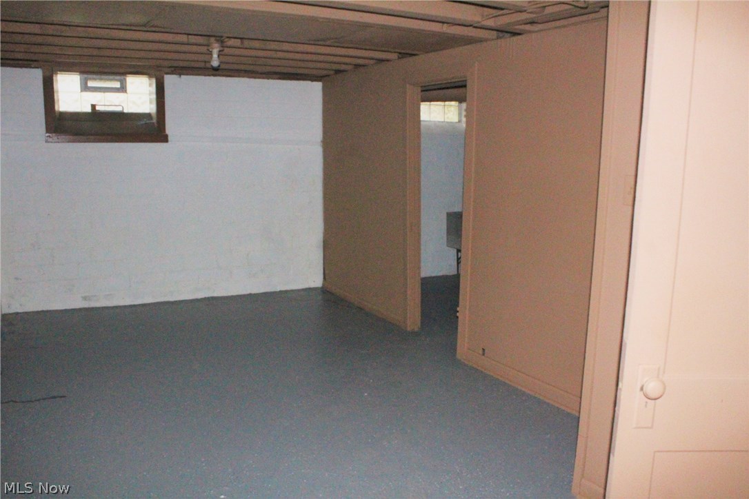 Crestmore Realty Cos Resub - Residential Lease