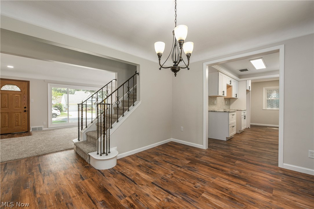 Milan S Kapels - Residential