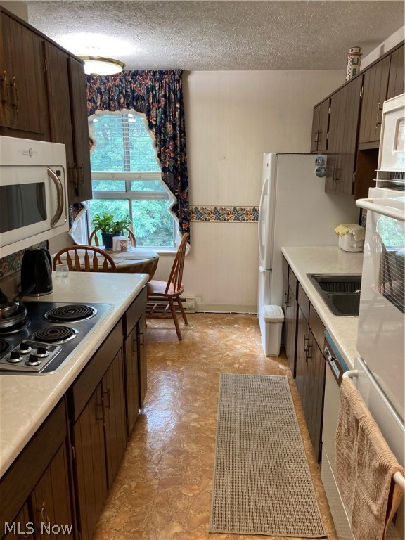 Silver Lake Towers Condo - Residential
