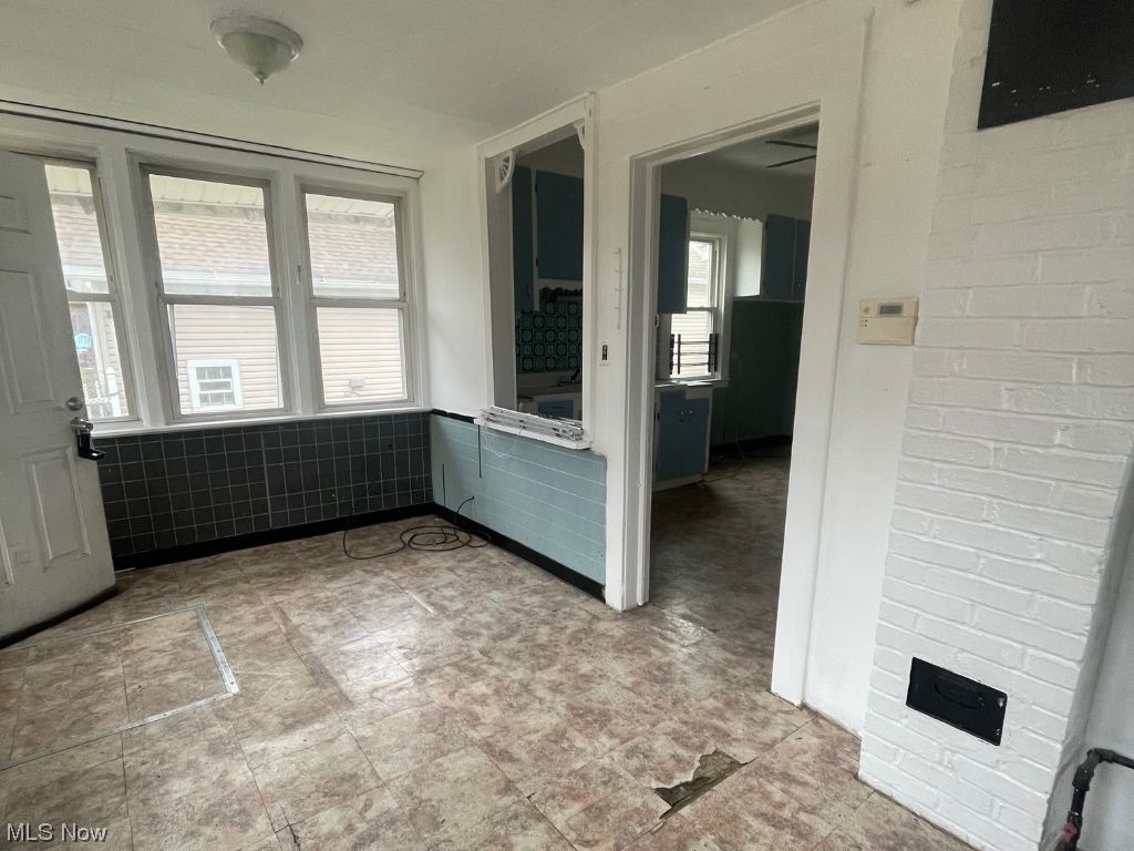 James M Hoyts - Residential